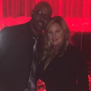 Meet your Posher, Lorin